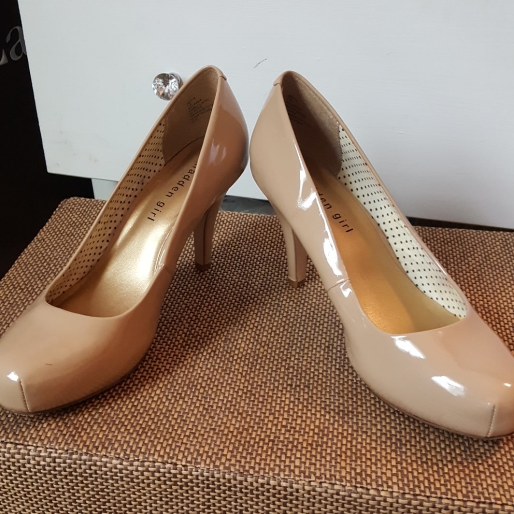 Madden Girl pumps